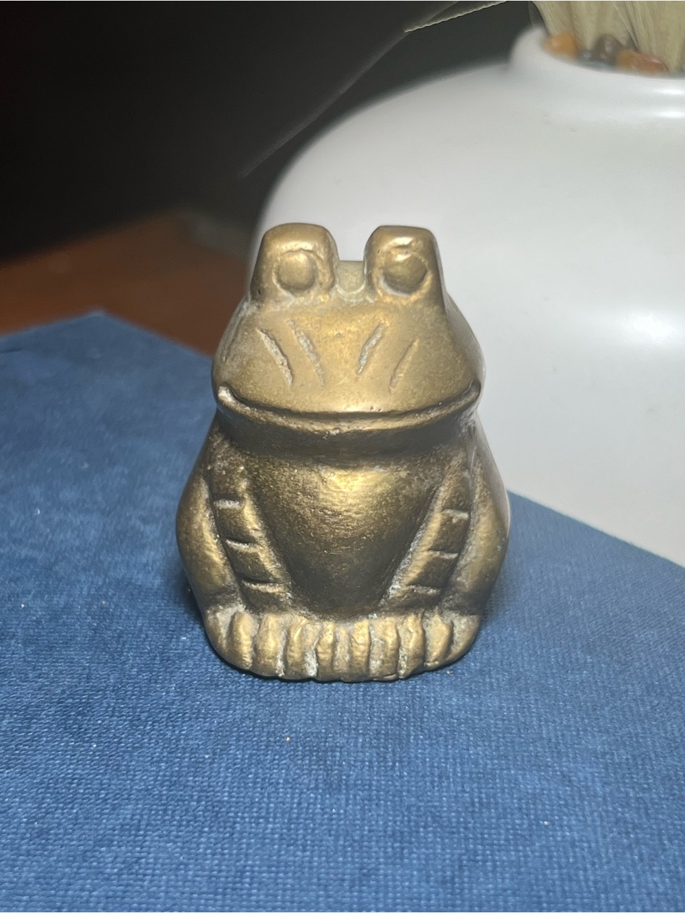 Brass Decorative Happy Frog 2x2